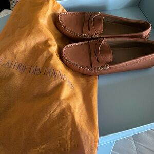 NWT Women’s Tan Leather Loafers Galerie Des Tanneurs